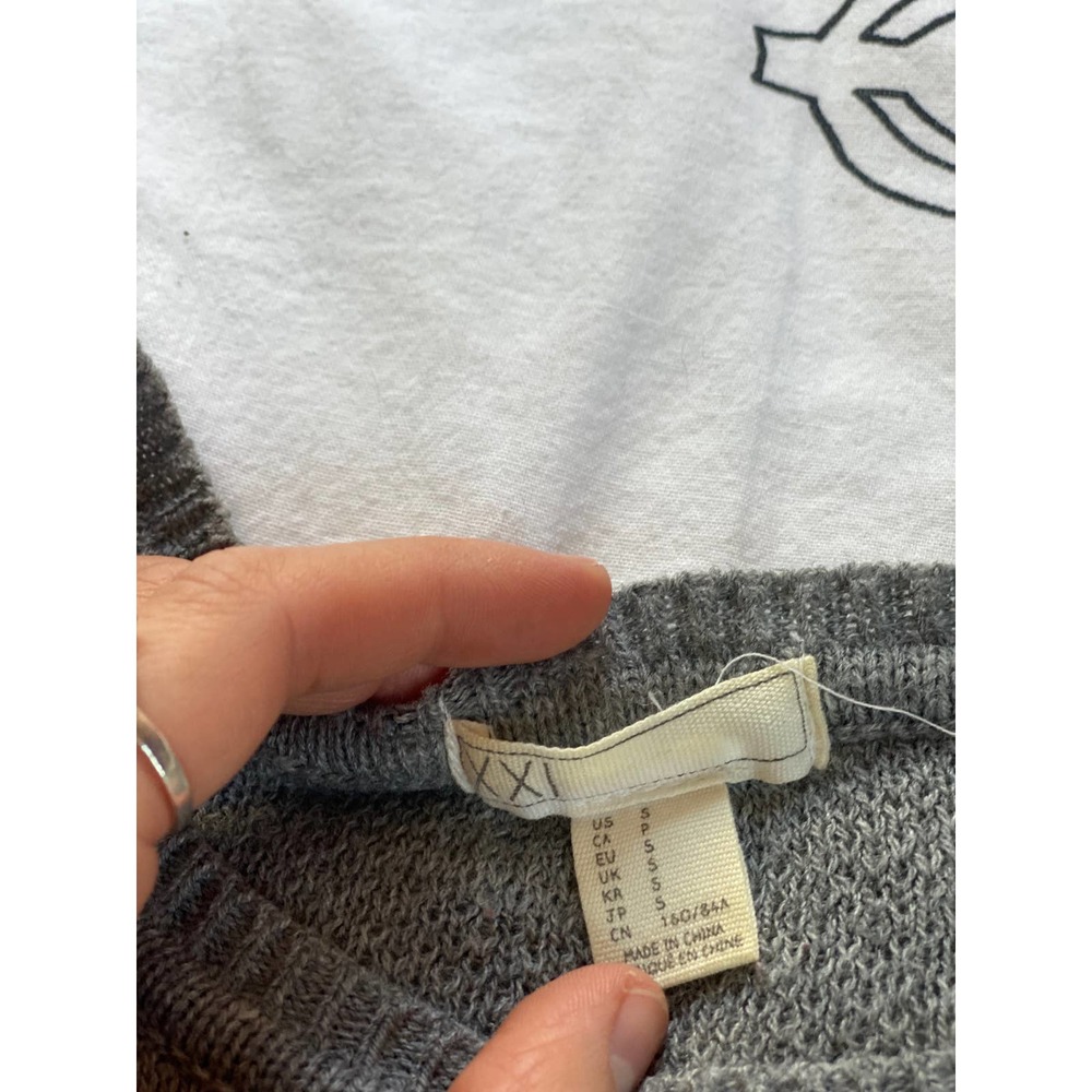 Forever 21 Aztec Print Sweater - Picture 2 of 3